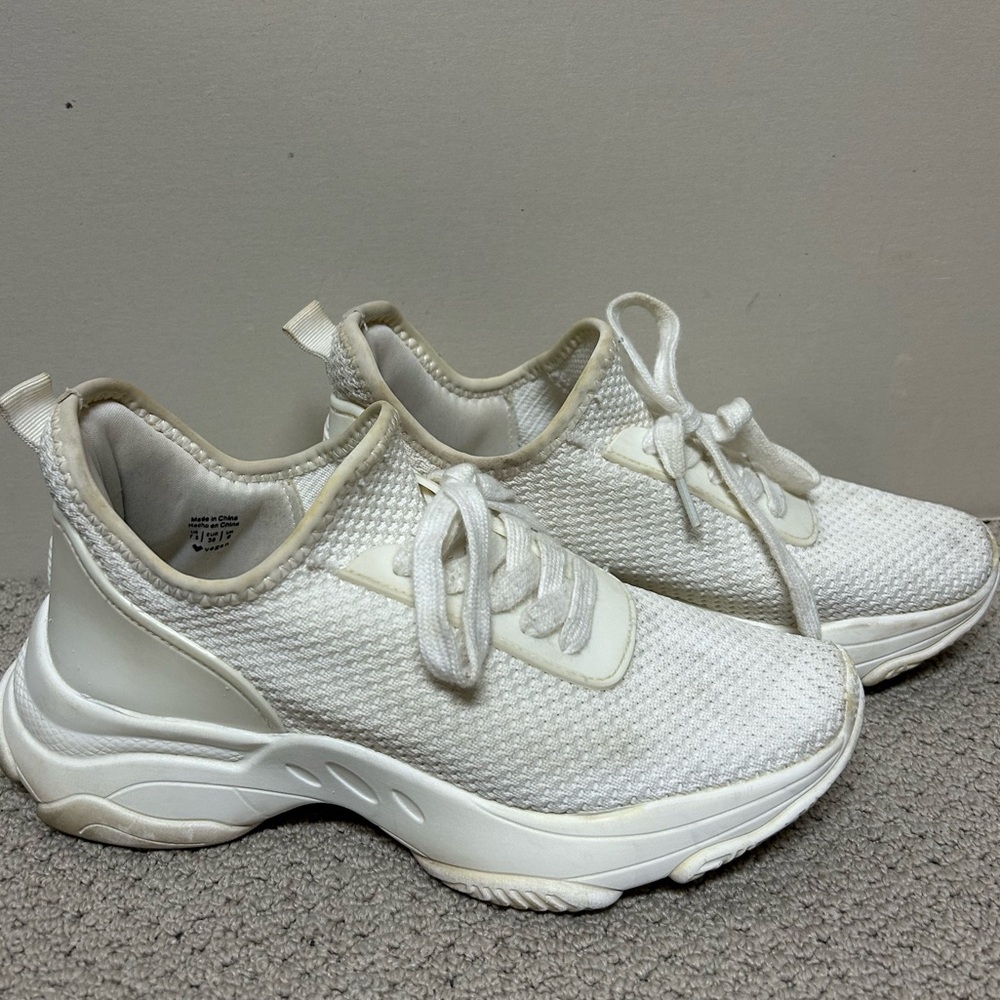 2/$20❤️- SHOES | Women’s Call It Spring Lexii runners size 7.5